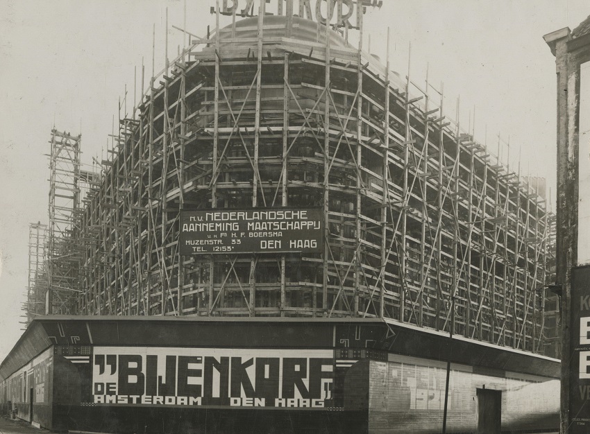 De Bijenkorf in aanbouw 1925 HGA kleiner