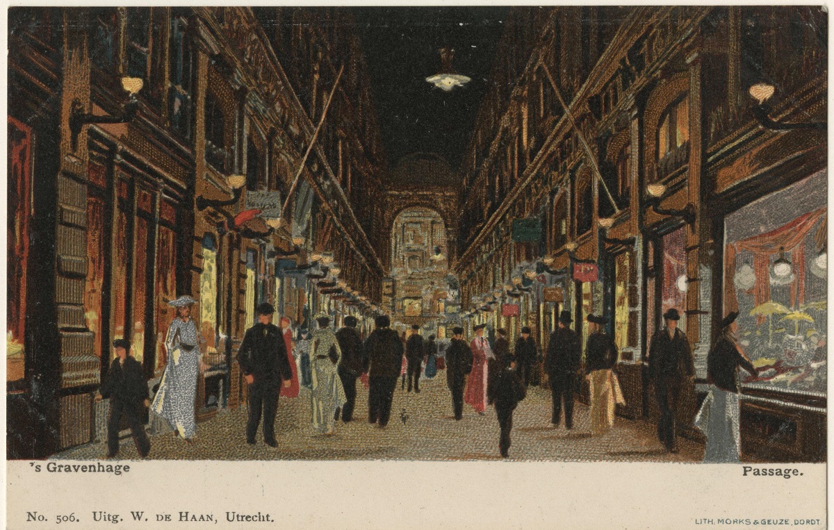 De passage met verlichting 1905 Haags Gemeentearchief kleiner