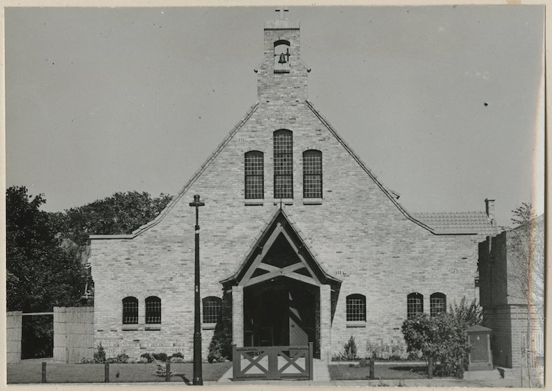 Bloklandenplein (Marlot), R.K. kerk Onbevlekt Hart van Maria in 1948, gebouwd als noodkerk (Fotopersbureau van den Heuvel)