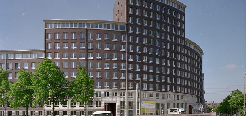 Appartementencomplex De Croissant, 1999. Foto: Dienst Stedelijke Ontwikkeling (Bert Mellink)