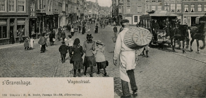 Wagenstraat met Wagenplein, 1903. Ansichtkaart uitgave H.M. Becht