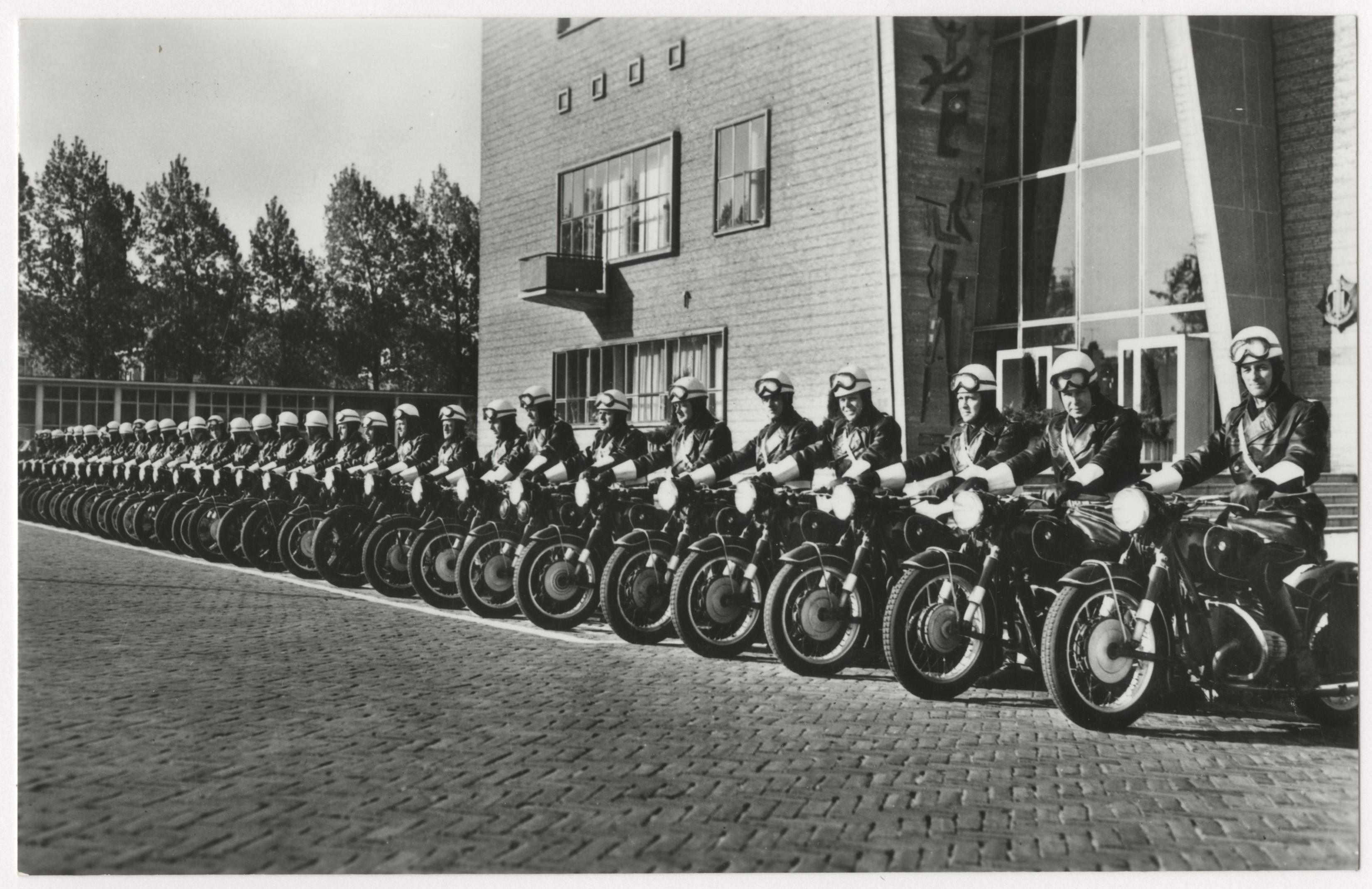 Motorpolitie 1966. Maker Gemeentepolitie